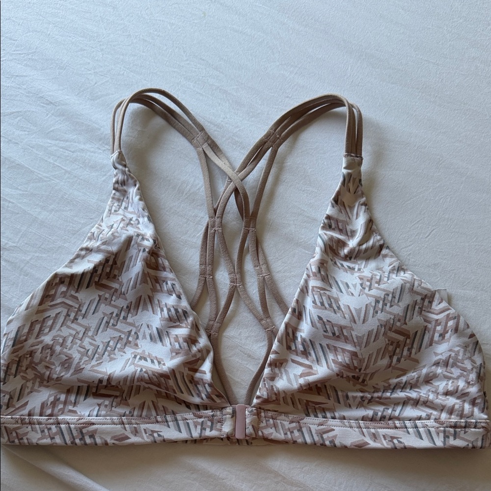 Women's Patterned Crisscross Back Sports Bra - Cream and Tan